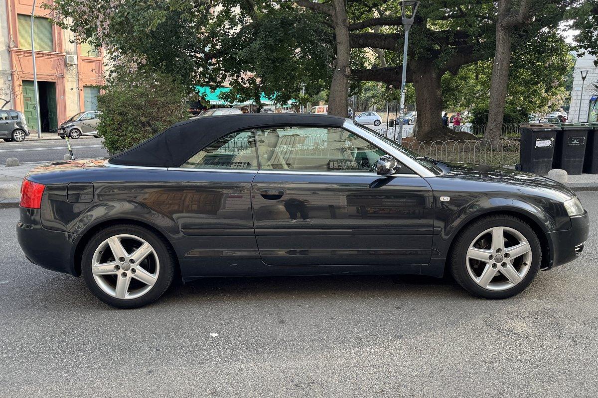 AUDI A4 Cabriolet 2.5 V6 TDI cat