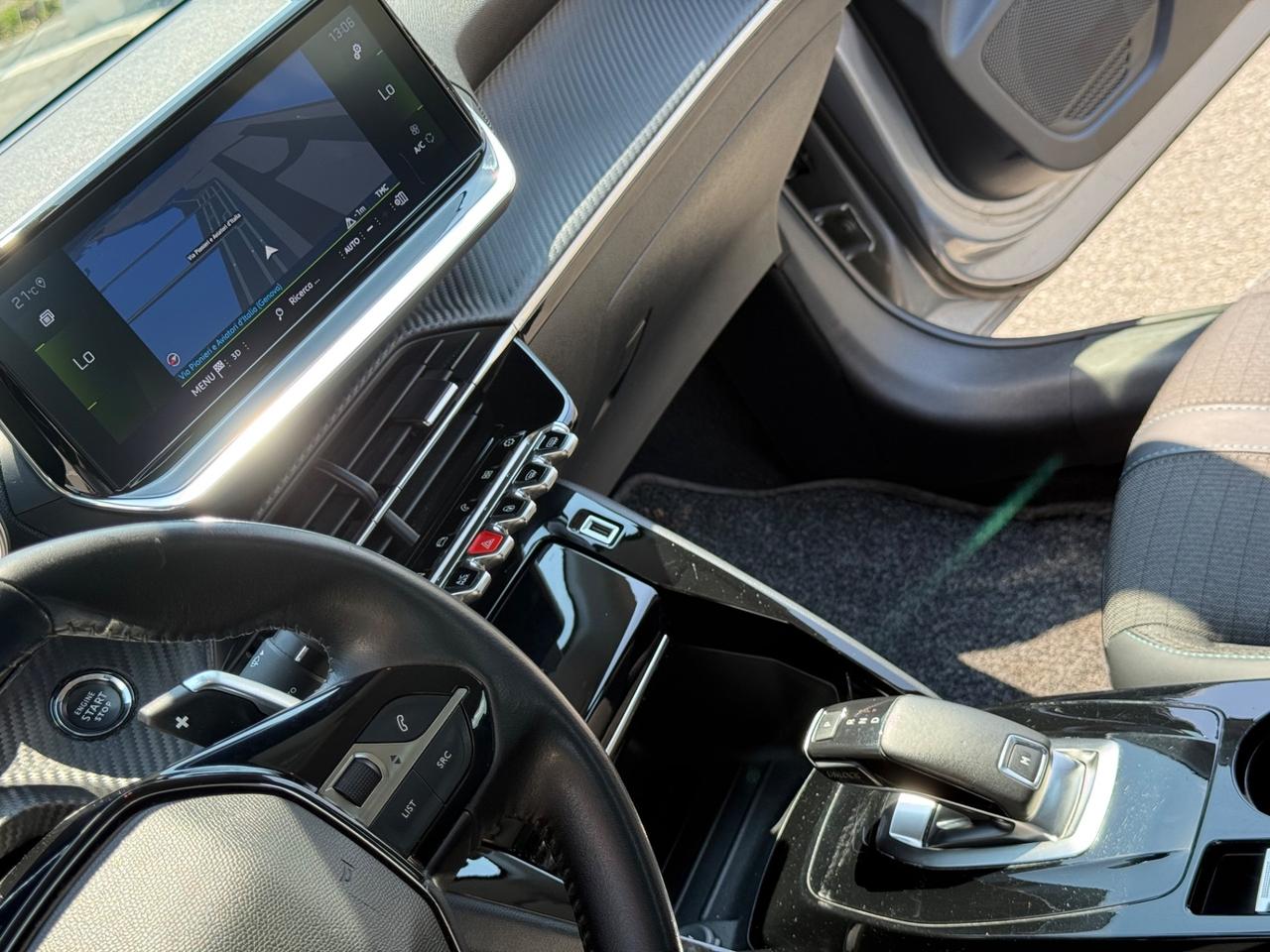 Peugeot 208 -100 CV-AUTOMATICA-FULL OPTIOAL