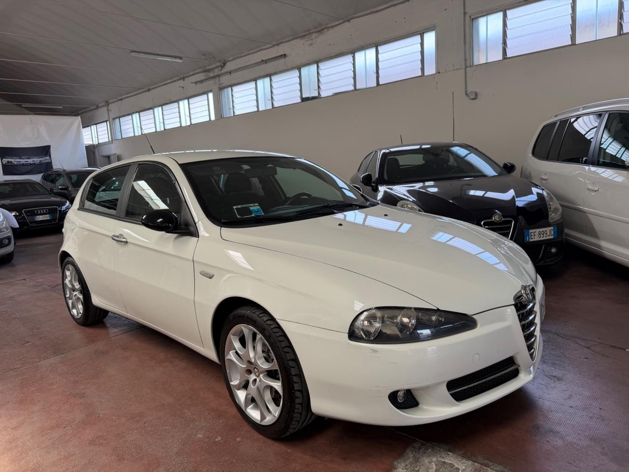 Alfa Romeo 147 1.6 twin spark Black Line GPL