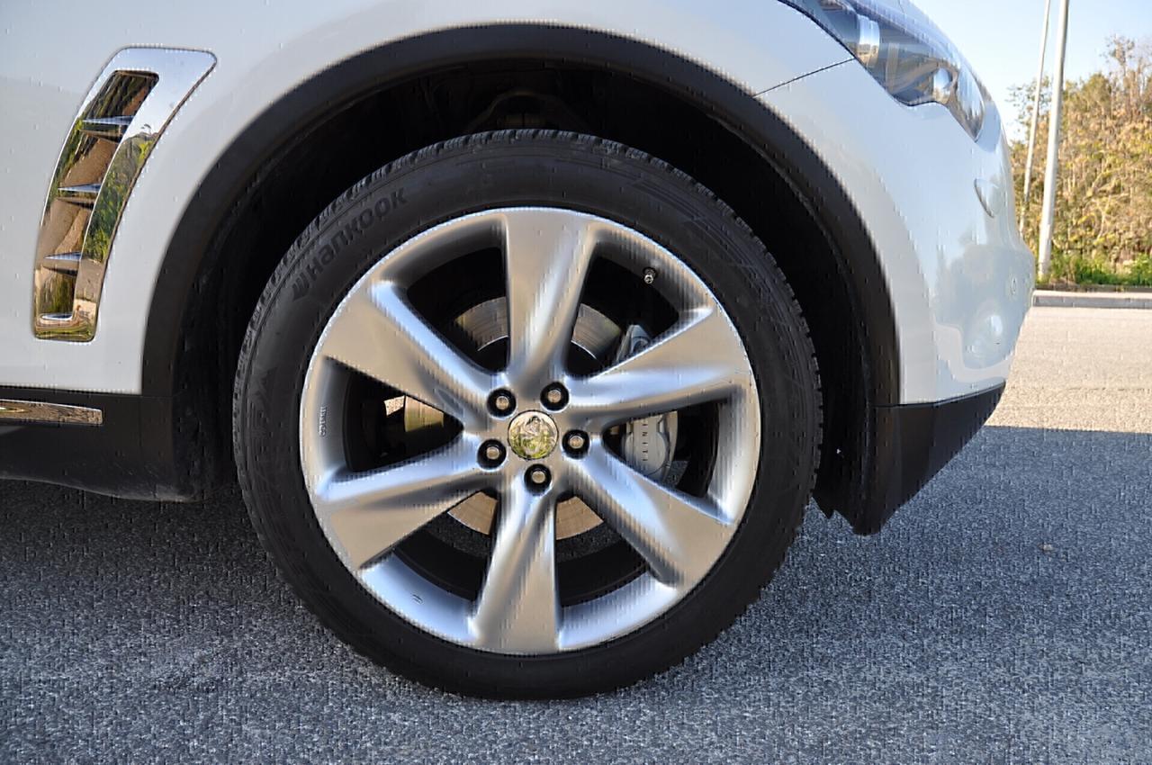 Infiniti FX 30d S Premium