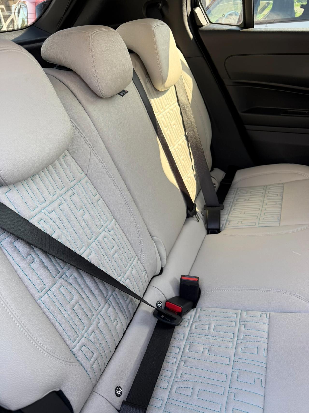 Fiat 600 Hybrid 100 CV DCT MHEV La Prima 02/2025