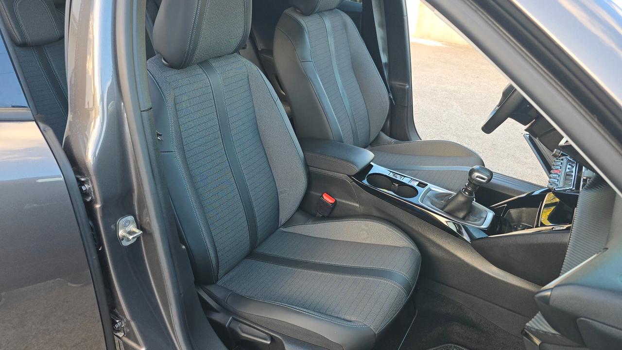 Peugeot 2008 BlueHDi 110 S&S Allure