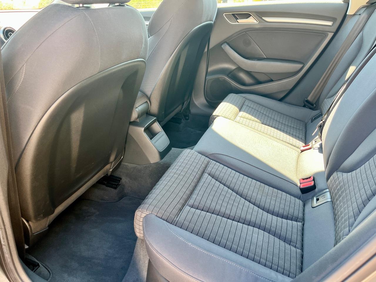 Audi A3 SPB 1.6 TDI 105 CV Ambition “Uniproprietario ”