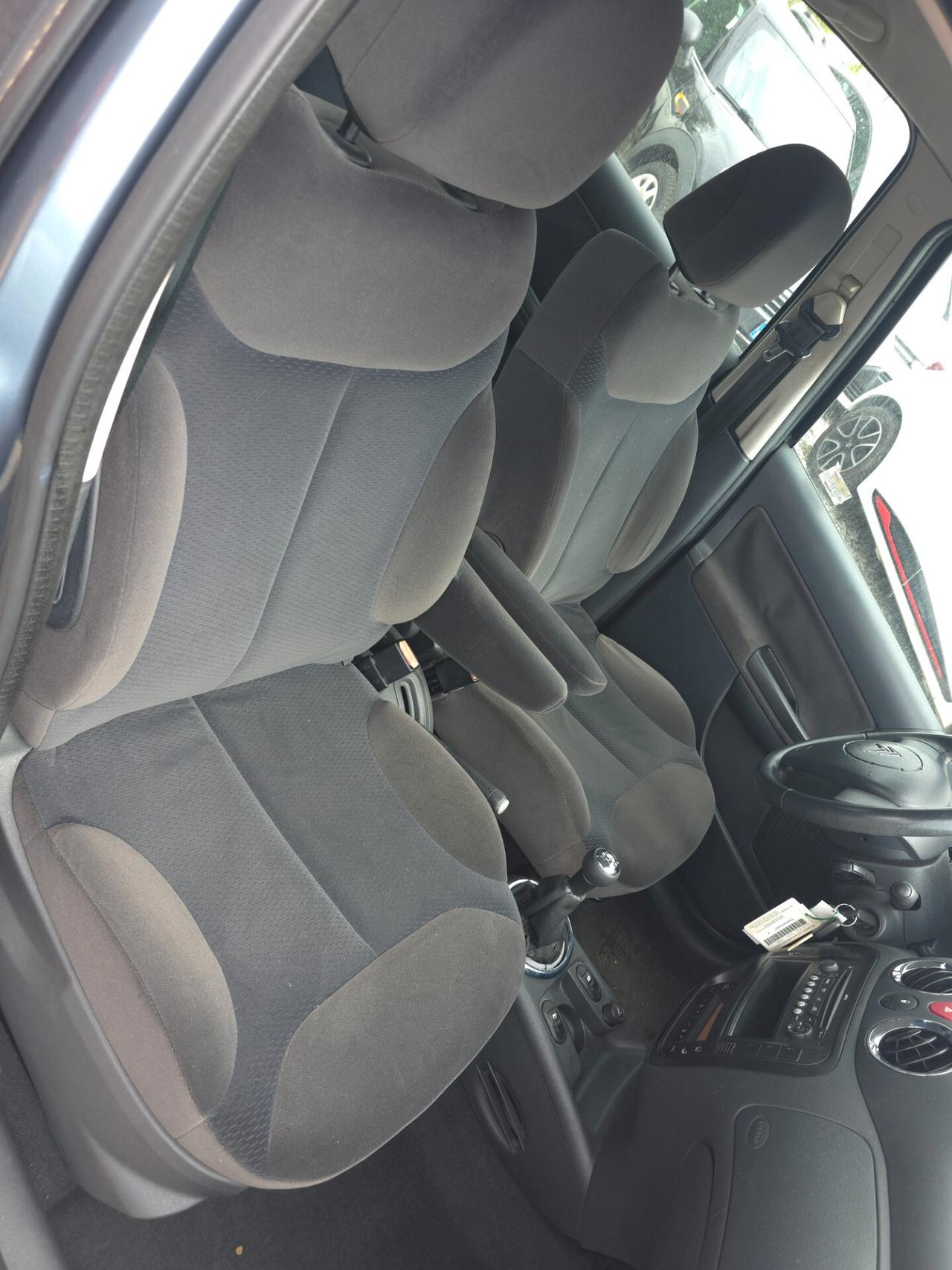 Citroen C3 1.1 Gold by Pinko