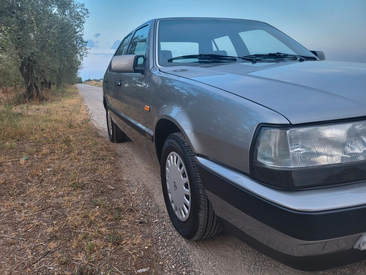 Lancia Thema 2.0 i.e.