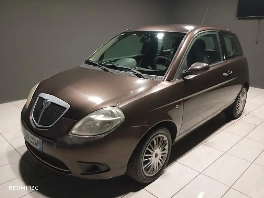 LANCIA YPSILON DEL 2009 110.000 KM
