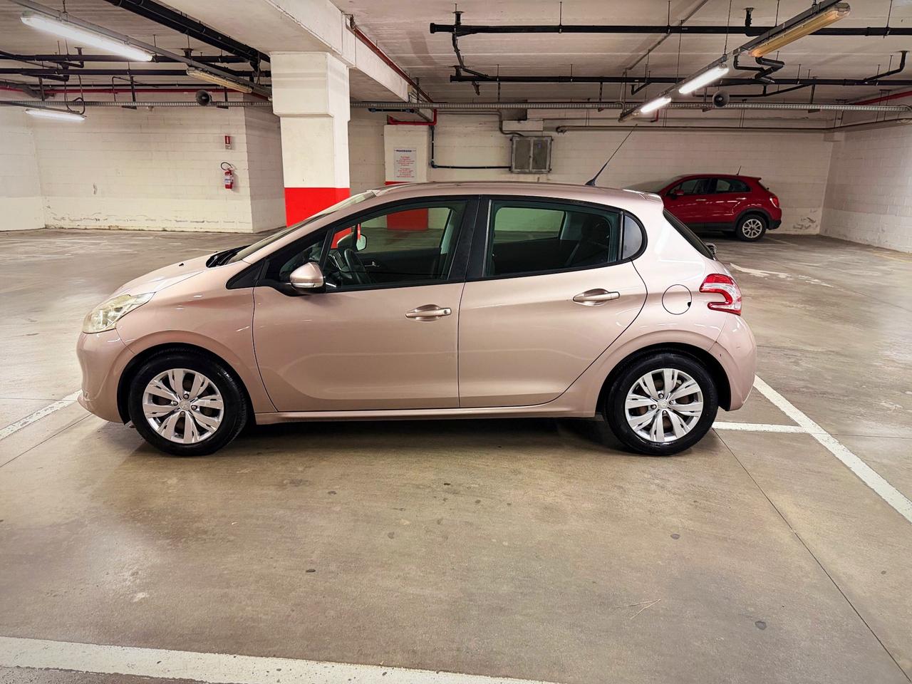 Peugeot 208 1.4 HDi 68 CV 5 porte Access