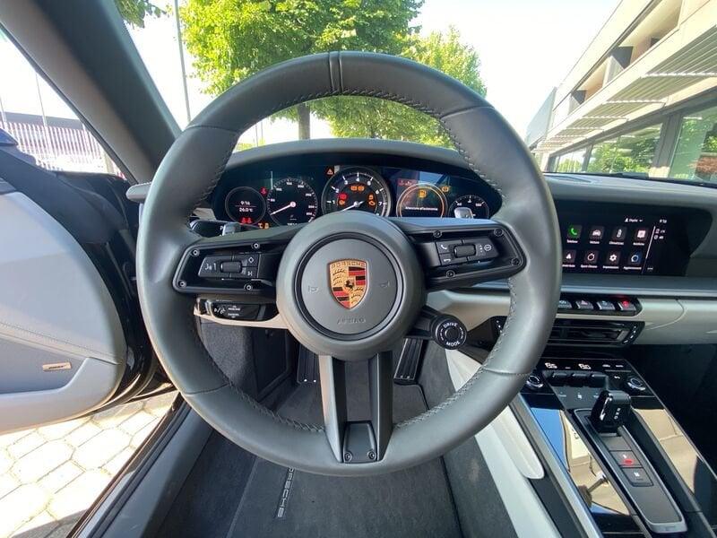 Porsche 911 992 Carrera 4 Cabriolet (992.1)