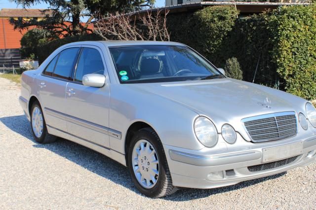 MERCEDES - Classe E - 200 Kompressor Elegance