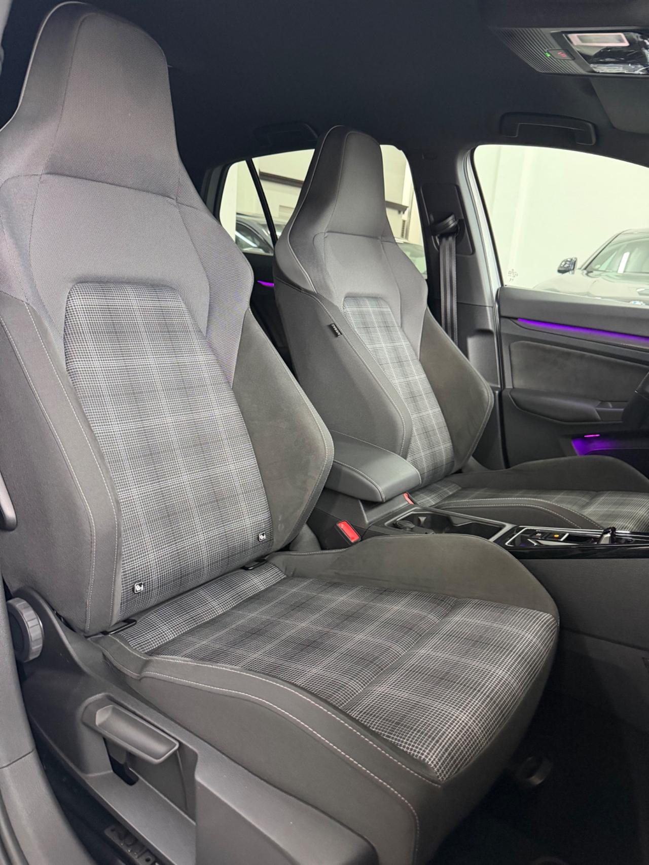 VW GOLF 8 2.0 200 Cv DSG GTD FINANZIABILE