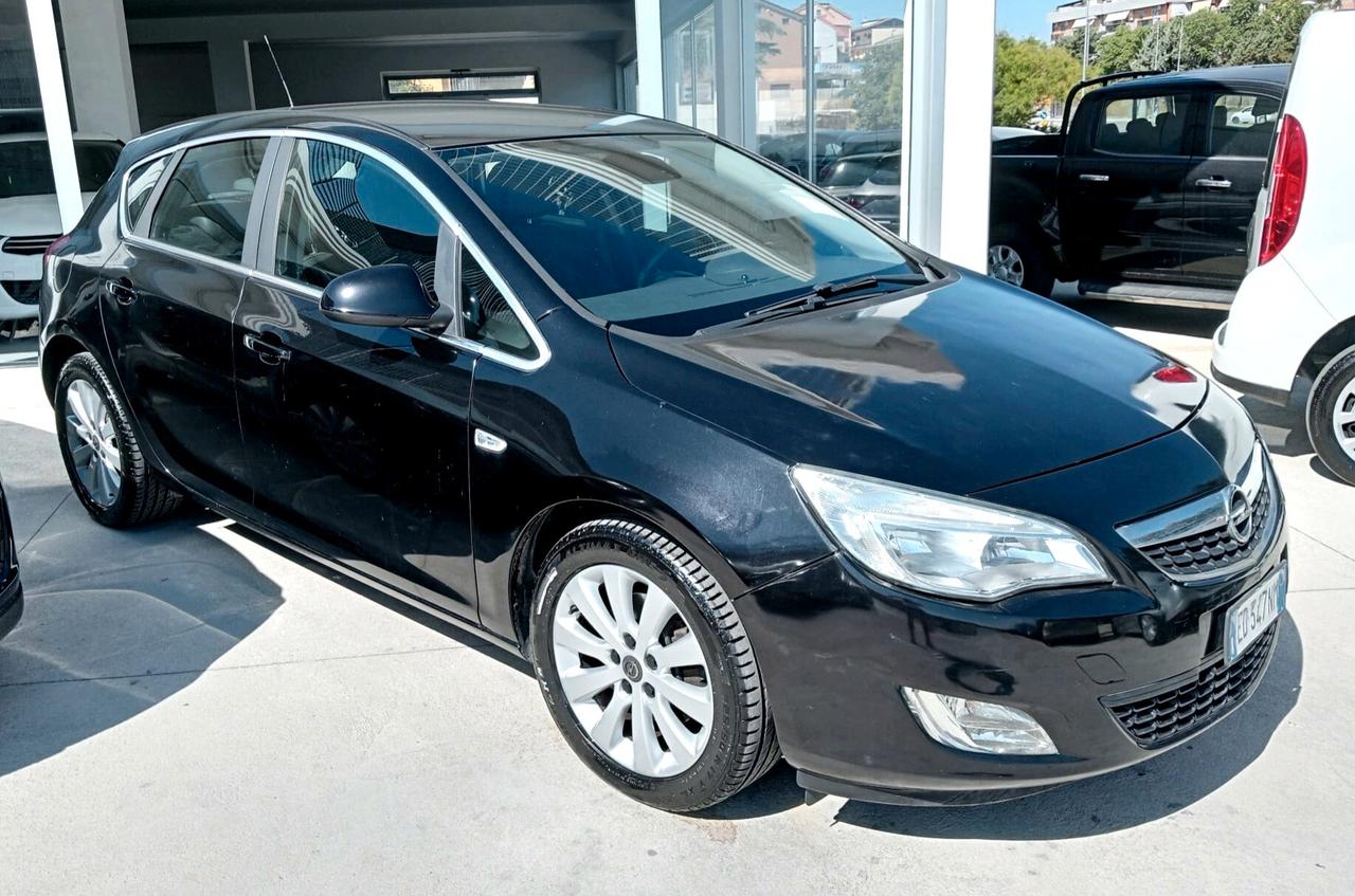 Astra 1.7 CDTI 110cv 5 porte Cosmo UNIPROPRIETARIO