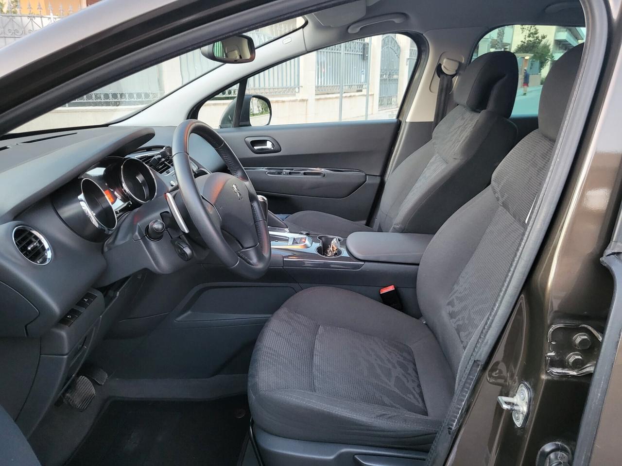 Peugeot 3008 1.6 e-HDi 112CV Automatica/Active