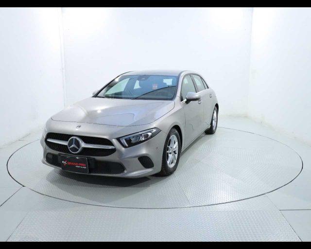 MERCEDES-BENZ A 180 d Business Extra