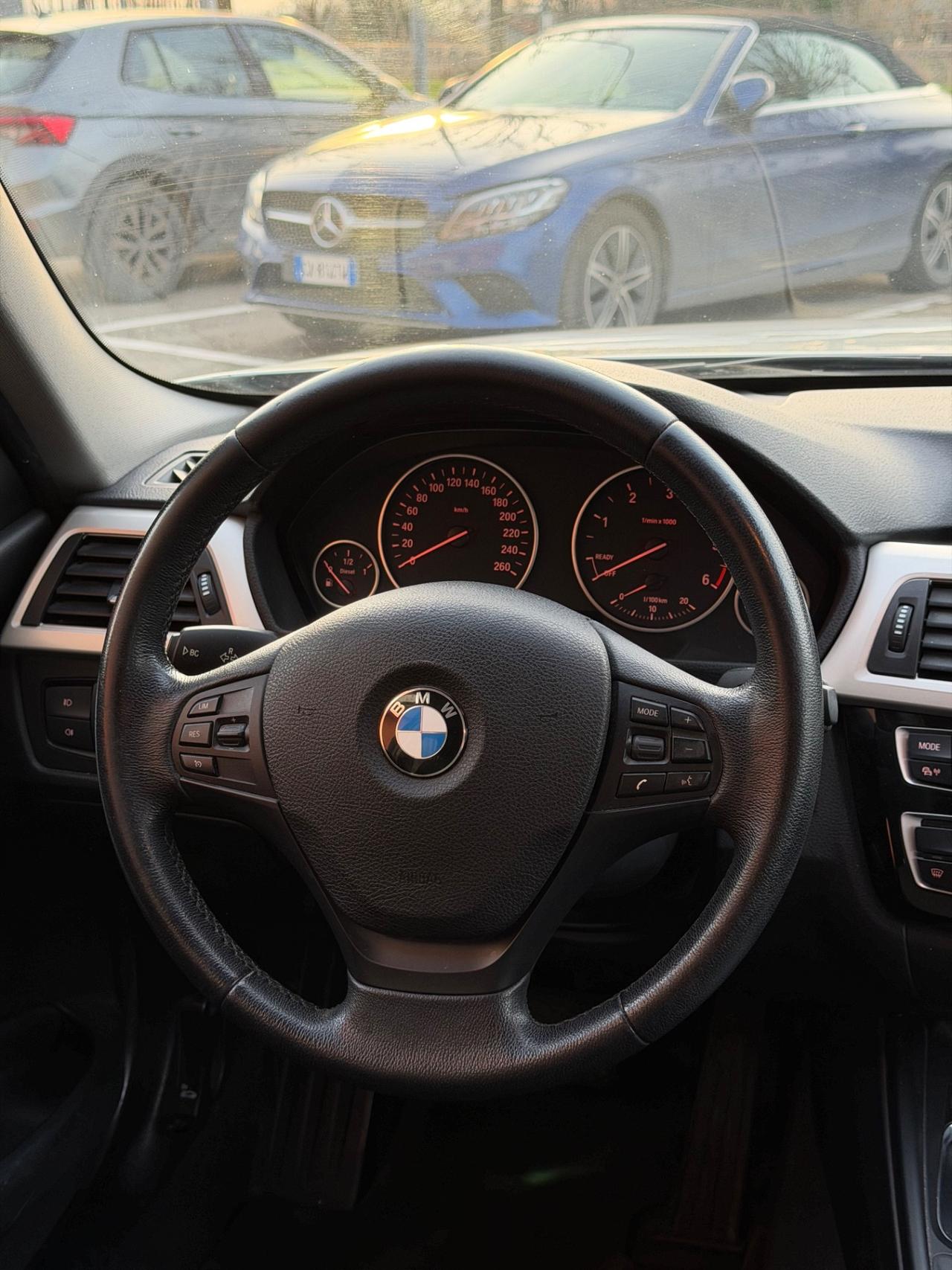 Bmw 320d xDrive Touring Sport