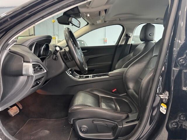 Jaguar XE 2.0 D 180 CV AWD aut. Portfolio