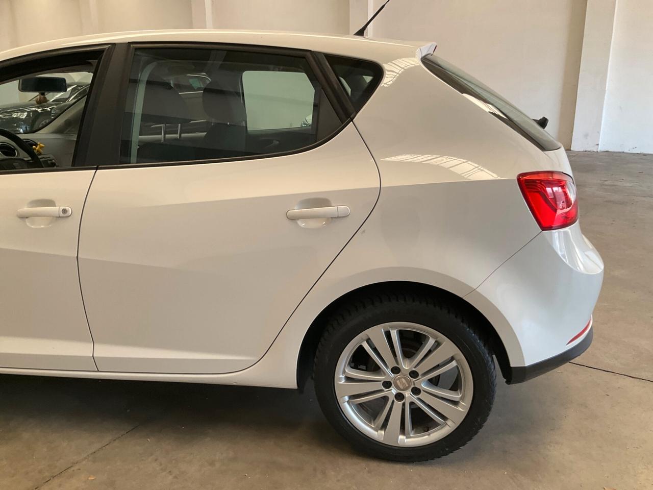 SEAT IBIZA 1.2 BENZINA - NEOPATENTE