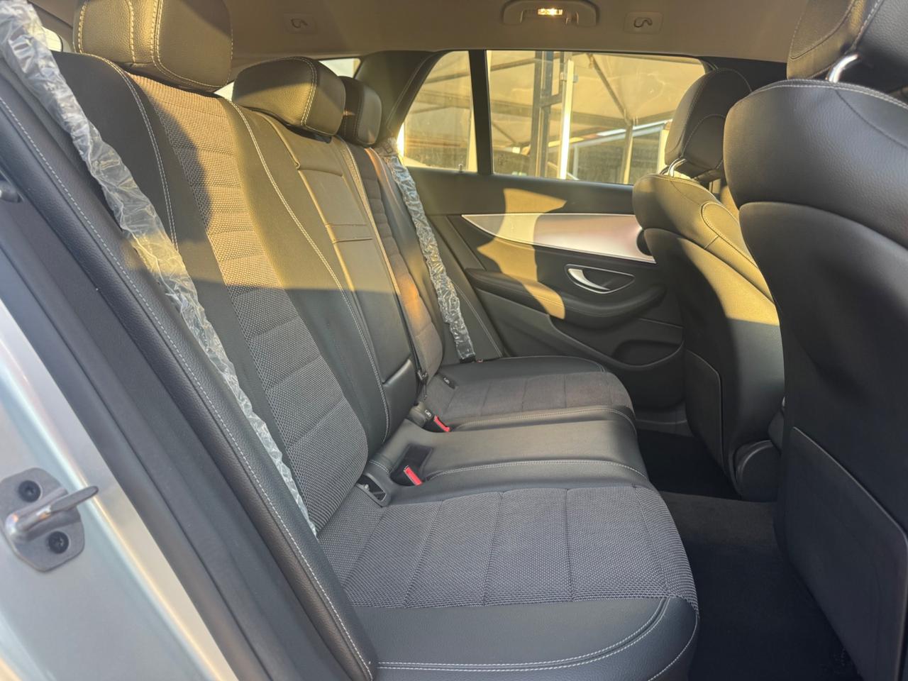 MERCEDES E 220D 194 CV PREMIUM PLUS 4MATIC SOLO 39000 KM
