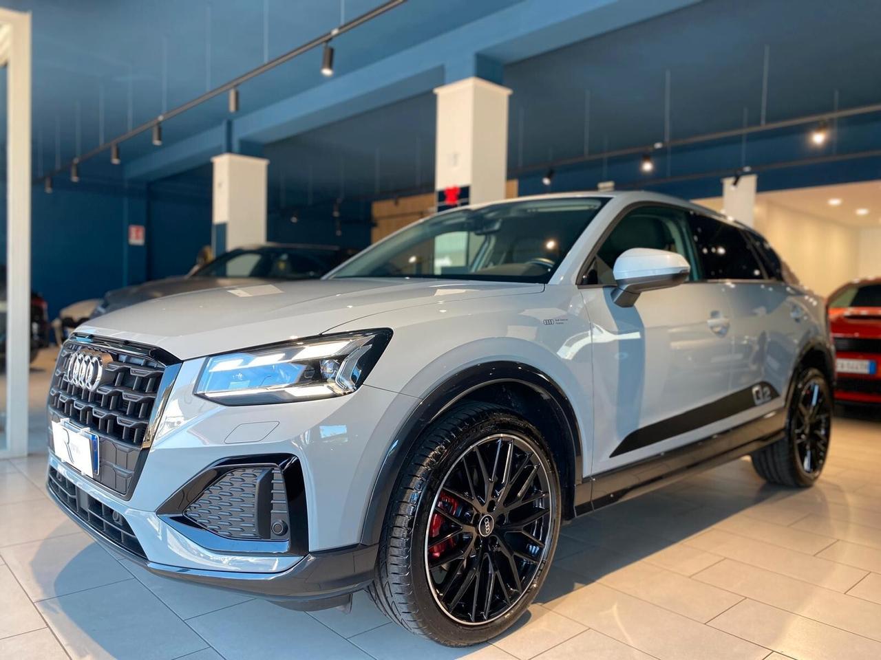 Audi Q2 35 TFSI S tronic Identity Black