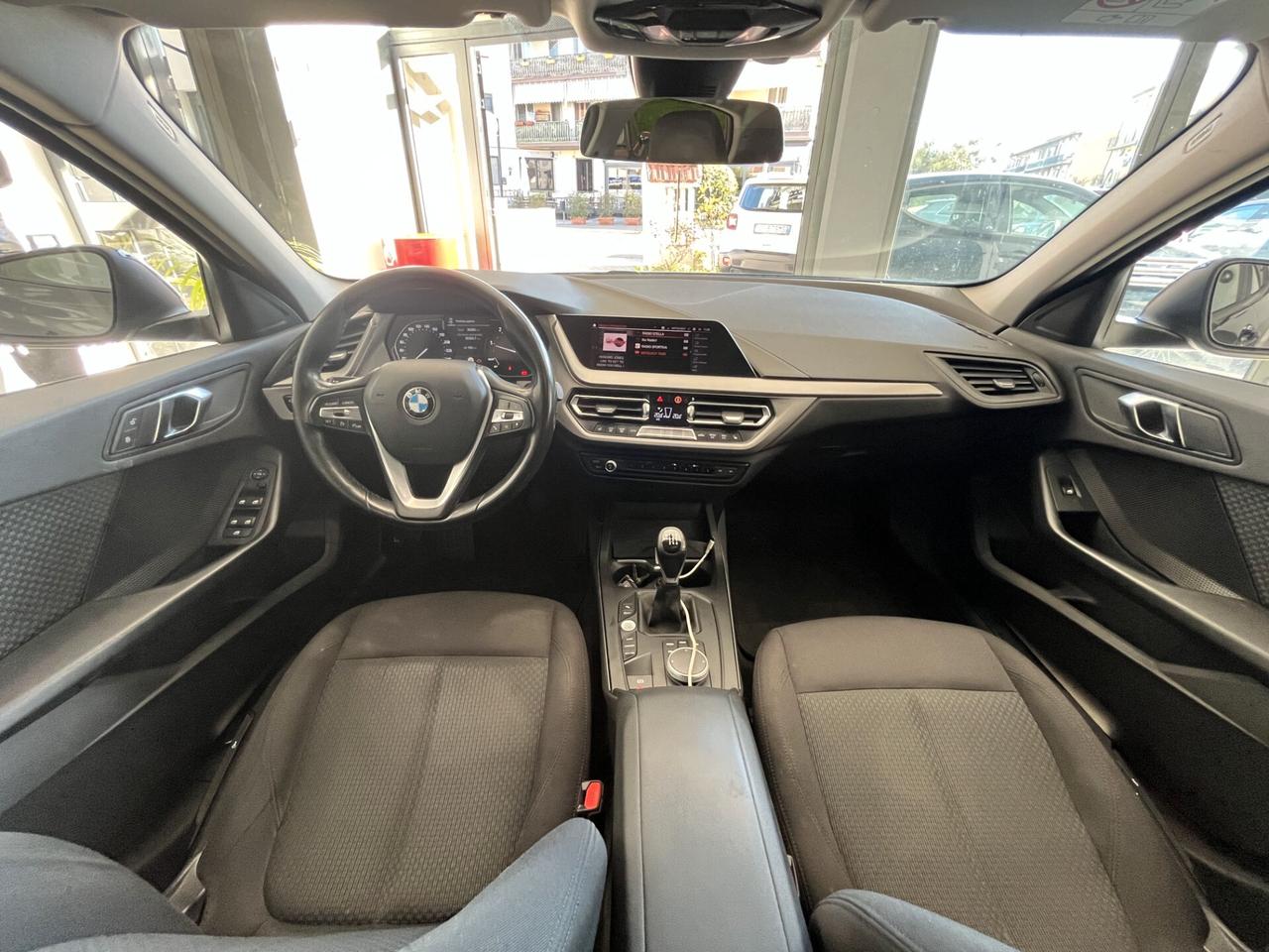 Bmw 116 116d 5p. Business Advantage