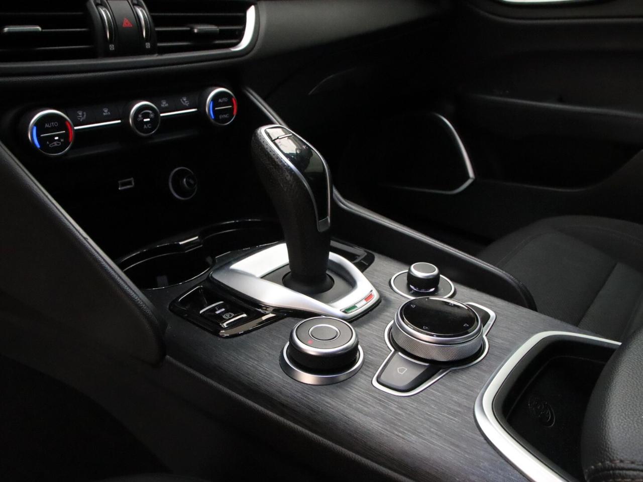 ALFA ROMEO GIULIA 2021 2.2 t 160cv auto IVA ESPOSTA