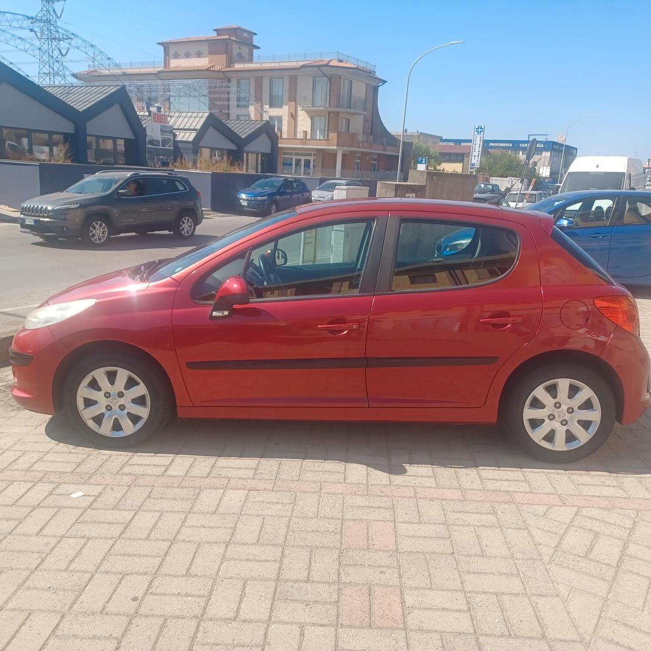 113588KM PEUGETO 207 1.4 HDI NEOPATENTATI
