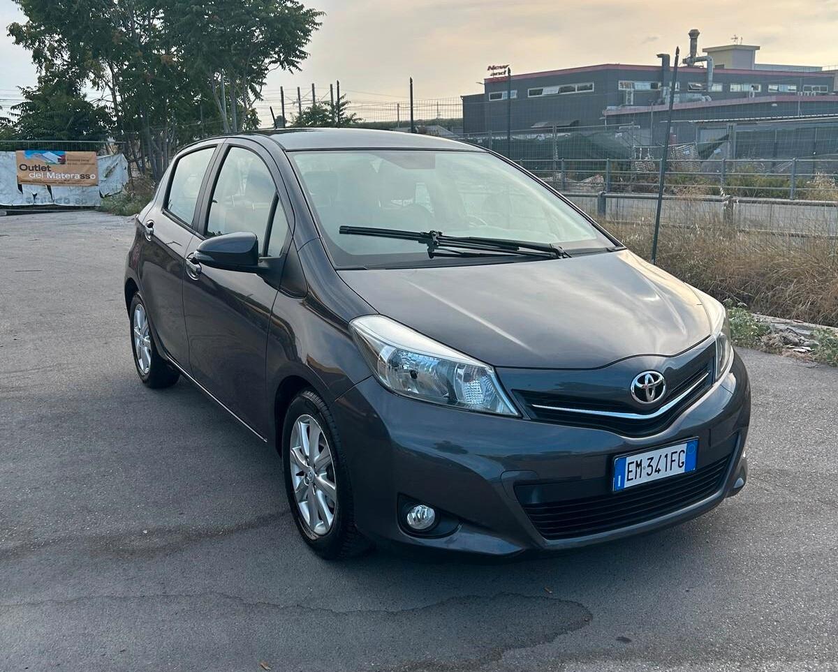 Toyota Yaris 1.4 D-4D 5 porte Lounge