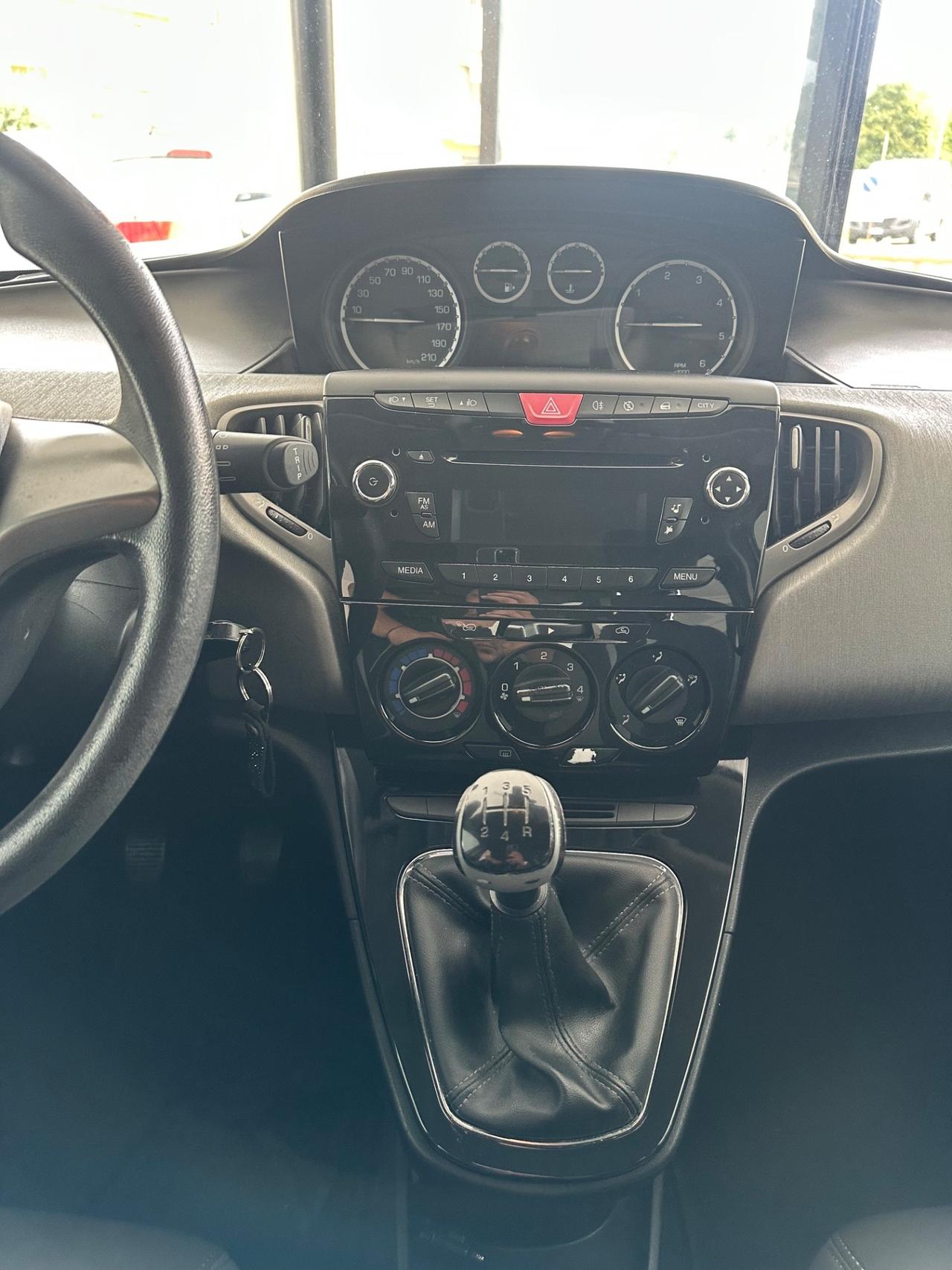 Lancia Ypsilon 1.3 MJT 16V 95 CV 5 porte S&S Platinum