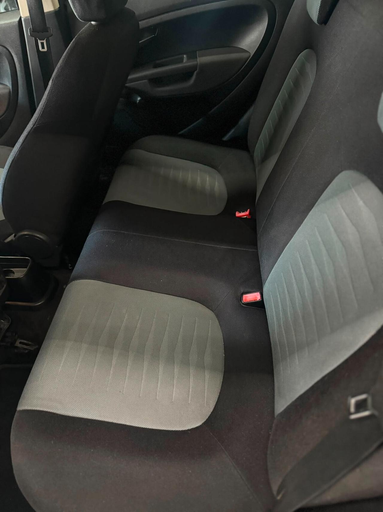 Fiat Punto GRANDE 1.4 5P DYNAMIC NATURAL POWER