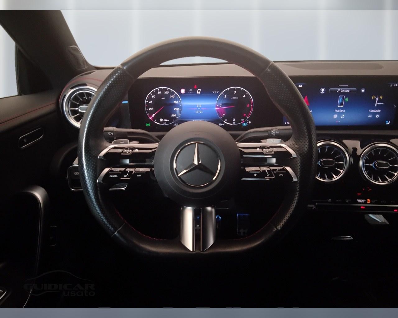 Mercedes-Benz CLA Coupe - C118 2023 - CLA Coupe 200 d AMG Line Advanced Plus auto