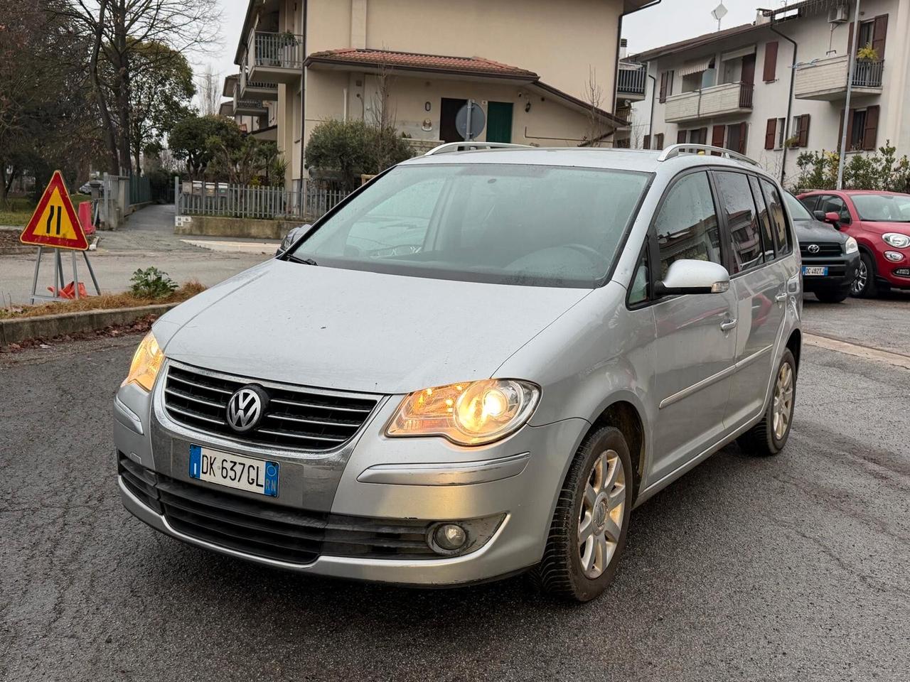 Volkswagen Touran 2.0 TDI DPF DSG Trendline