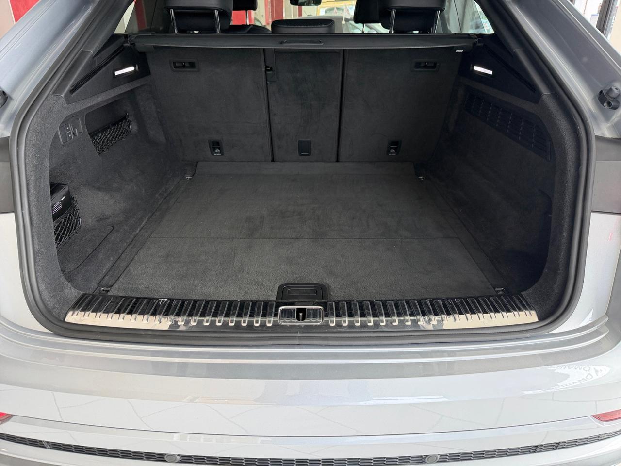 Audi Q8 55 3.0 TFSI MHEV Sport S-LINE Quattro Tiptronic"FARI MATRIX"