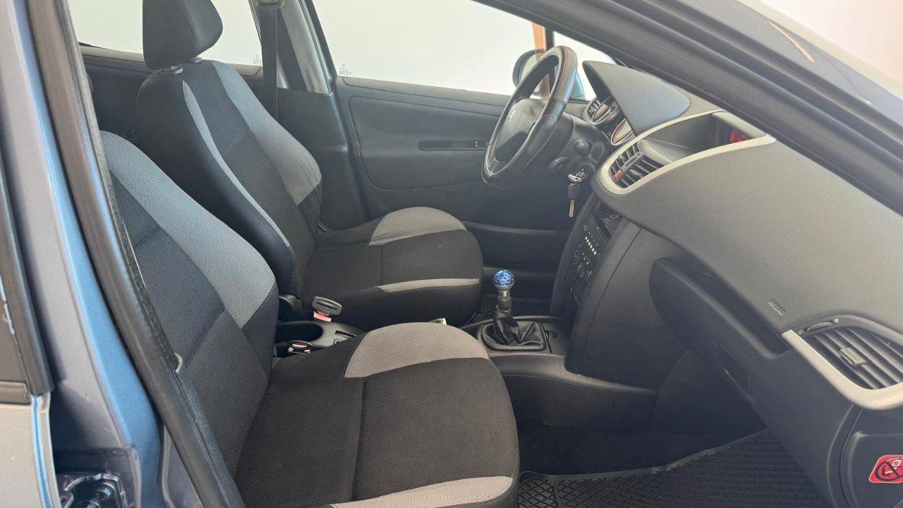 Peugeot 207 1.4 hdi XT