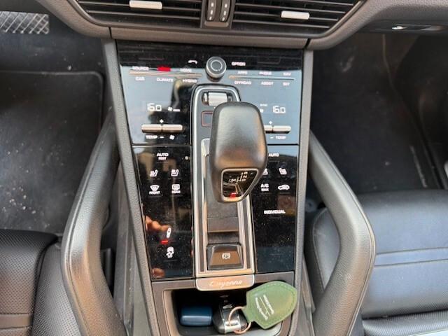 Porsche Cayenne 3.0 V6 E-Hybrid