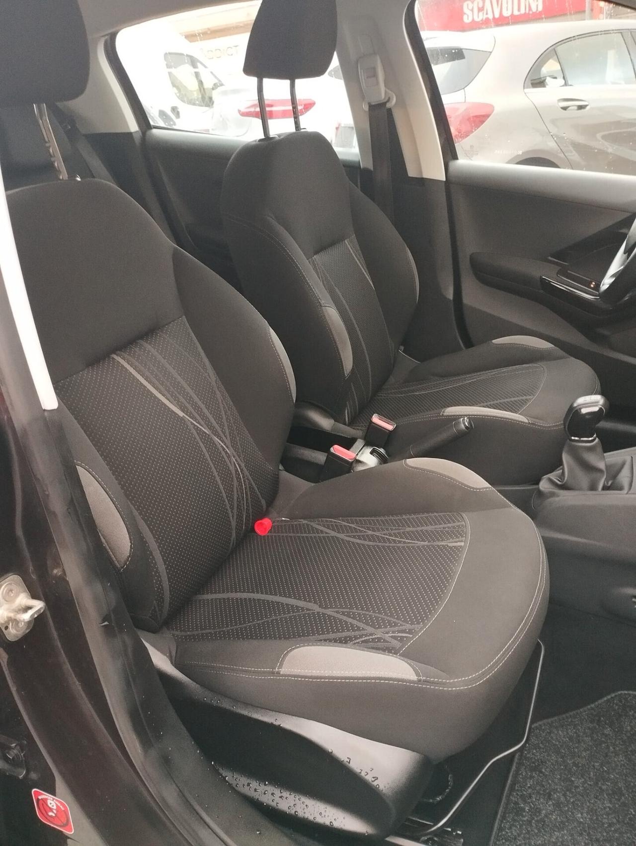 Peugeot 208 1.2 VTi 82 CV 5 porte Active