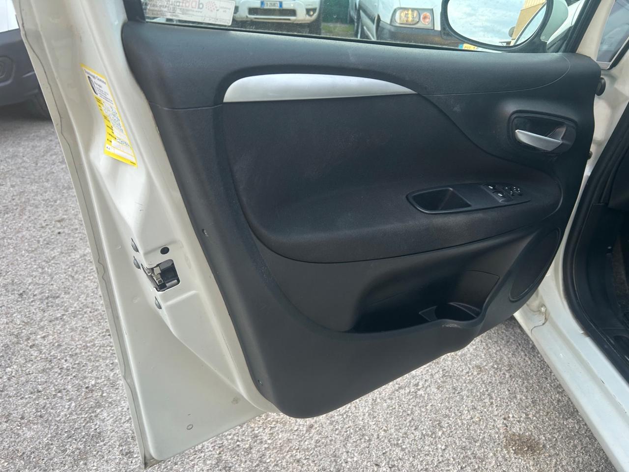Fiat Punto 1.4 8V 5 porte Natural Power 2016