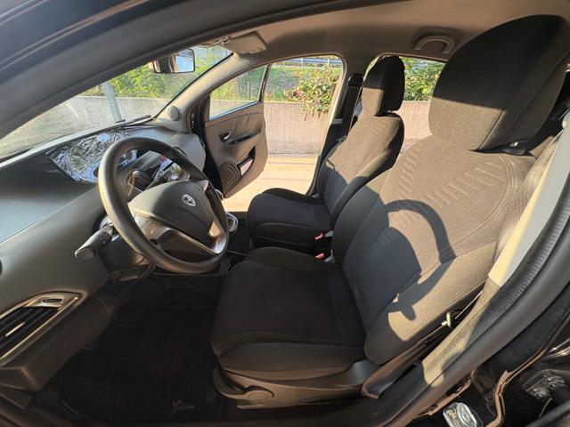 LANCIA Ypsilon 1.2 69 CV 5 porte GOLD OK NEOPATENTATI COME NUOVA