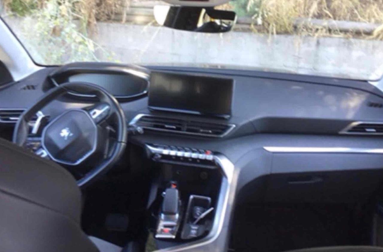 Peugeot 3008 Hybrid 225 e-EAT8 Allure Pack