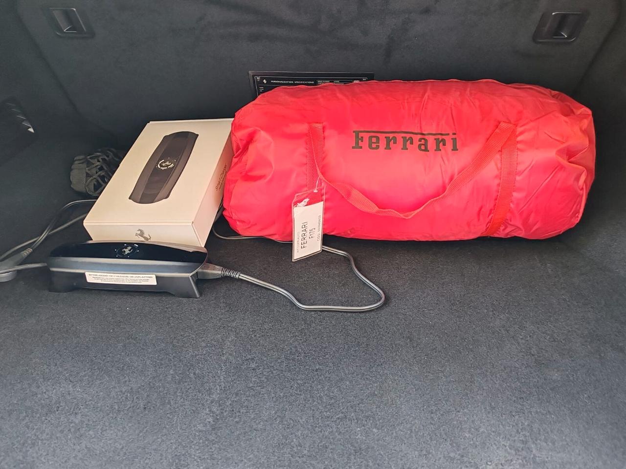 Ferrari Purosangue V12 DCT 4WD*Pano*Black