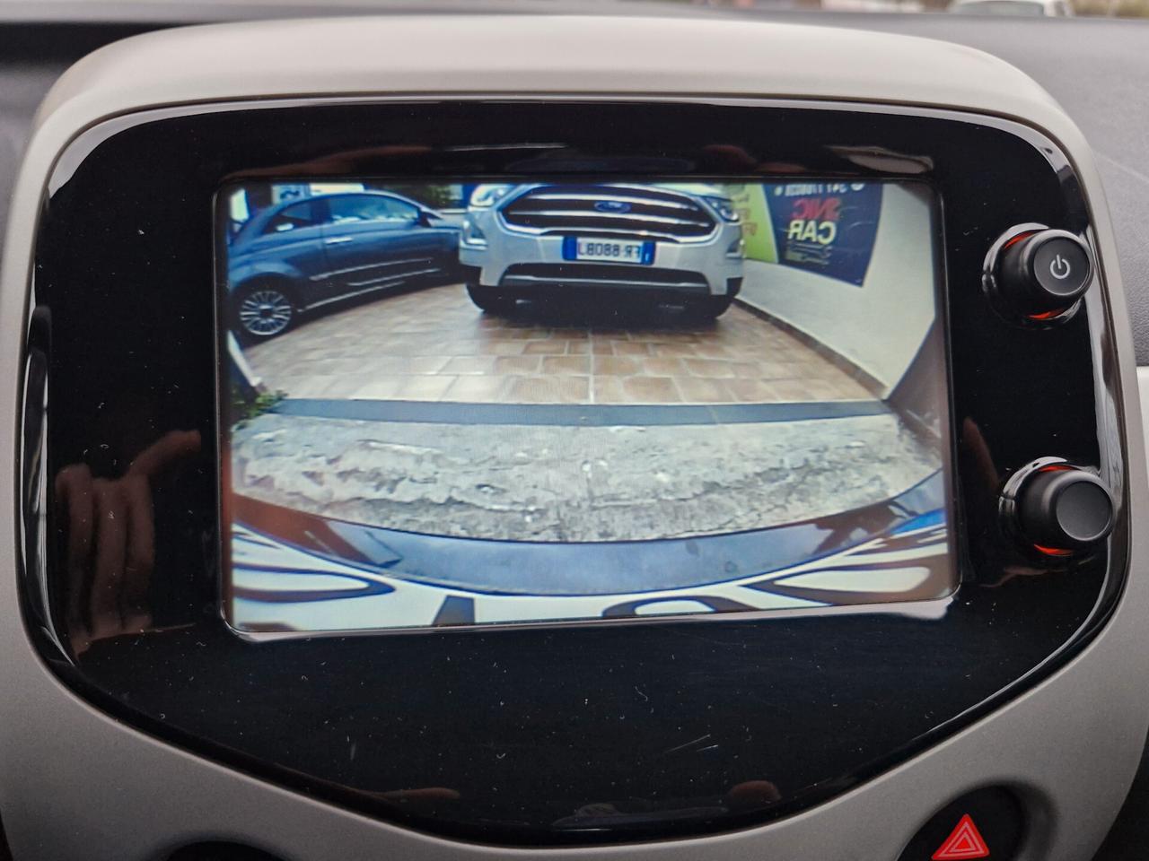 Toyota Aygo 1.0 VVT-i 69 CV 5 porte x-play