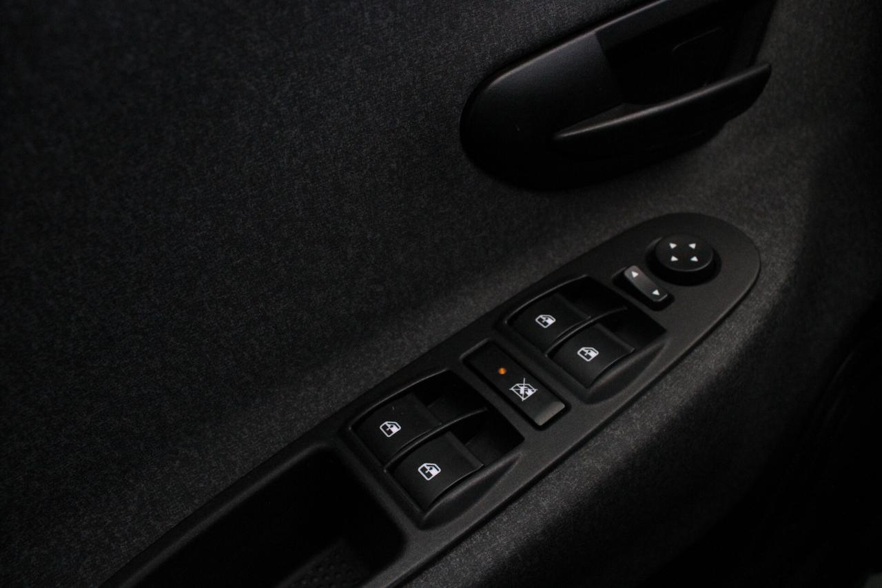 Lancia Ypsilon 1.0 FireFly 5 porte S&S Hybrid Ecochic Silver