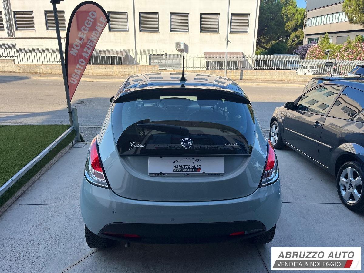 LANCIA - Ypsilon - 1.0 FireFly 5p. S&S Hybrid Oro