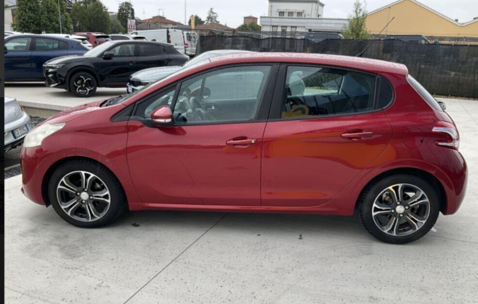 Peugeot 208 1.6 e-HDi 92 CV Stop&Start 5 porte Allure