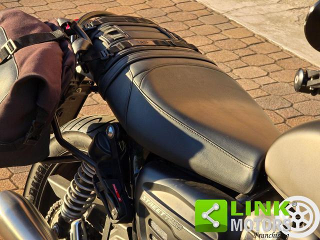 TRIUMPH Street Twin 900