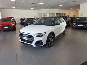 Audi A1 A1 allstreet 30 1.0 tfsi Identity Contrast 116cv s tronic