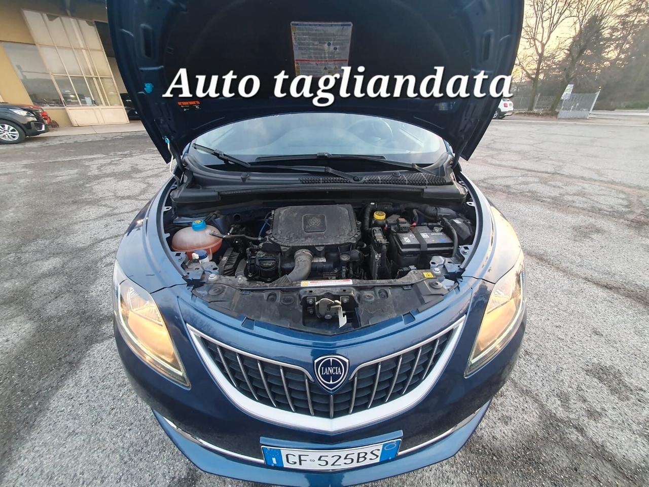 Lancia Ypsilon 1.0 FireFly 5 porte S&S Hybrid Ecochic Gold