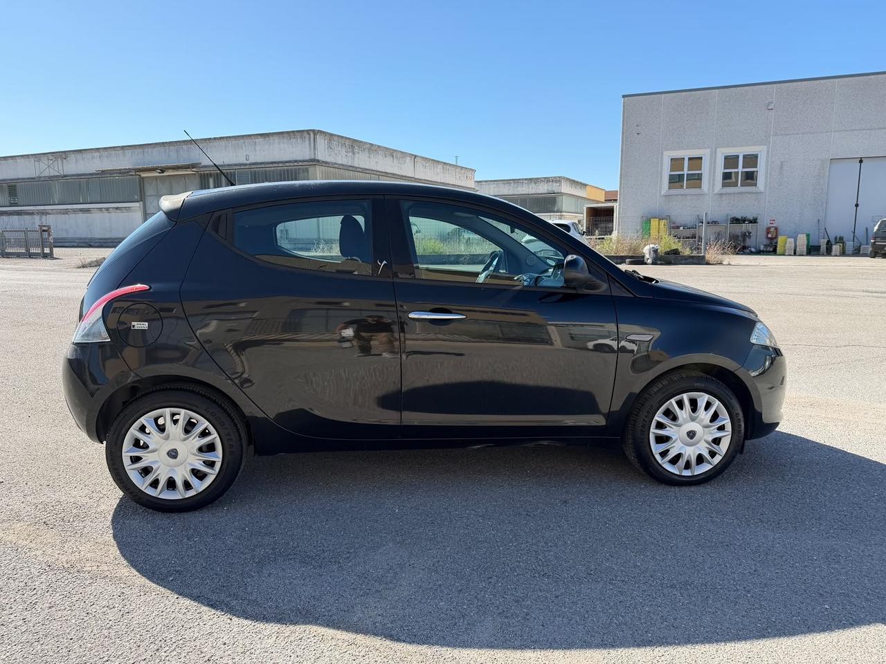 Lancia Ypsilon 99000 KM GARANZIA 12 MESI