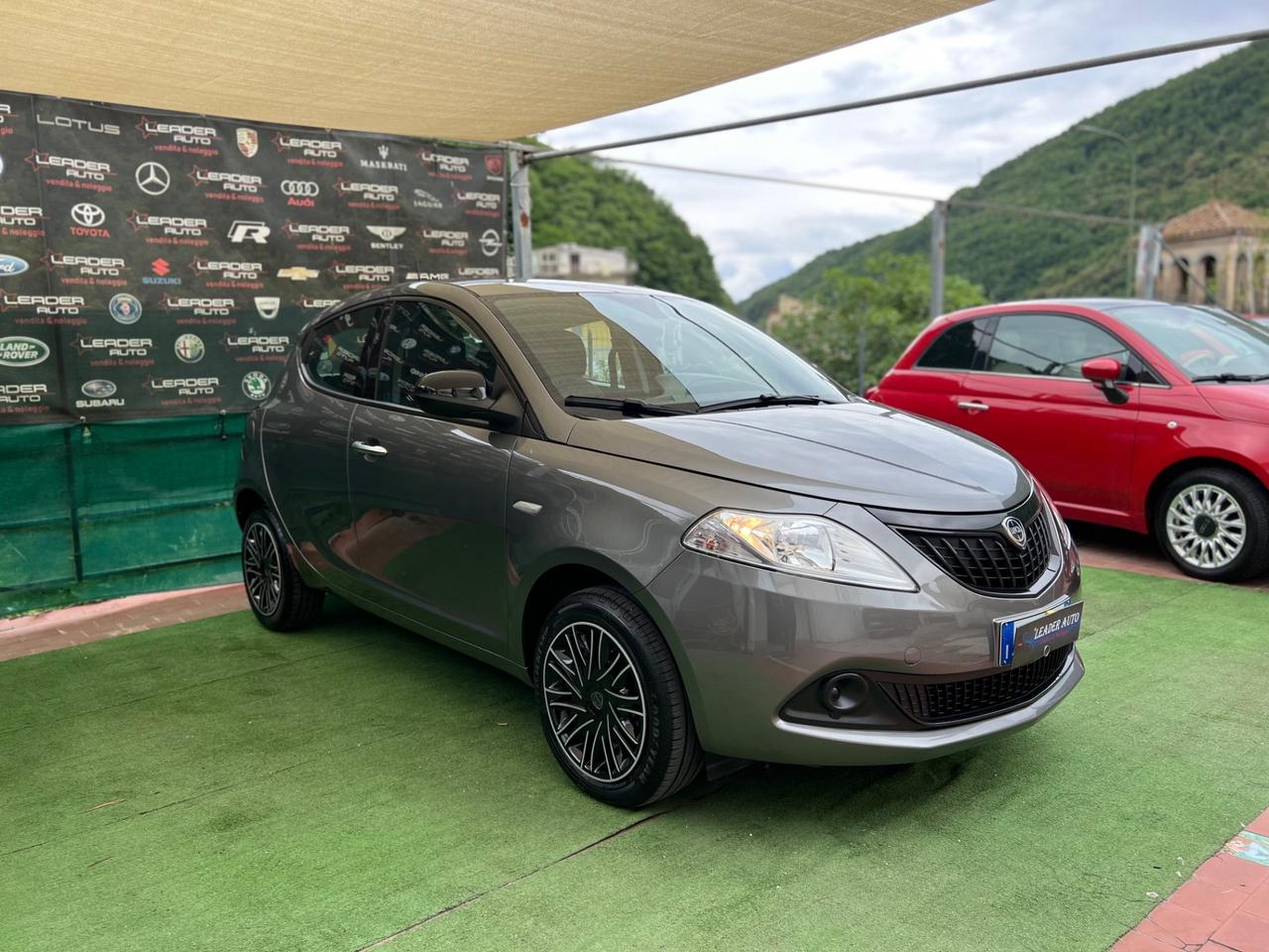 Lancia Ypsilon 1.0 FireFly 5 porte S&S Hybrid 4.000 Km