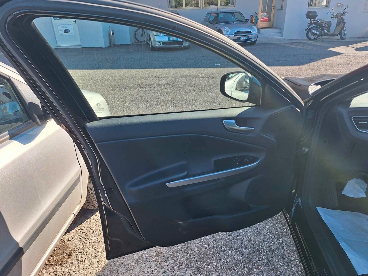 Alfa Romeo Giulietta 1.6 JTDm-2 105 CV Progression