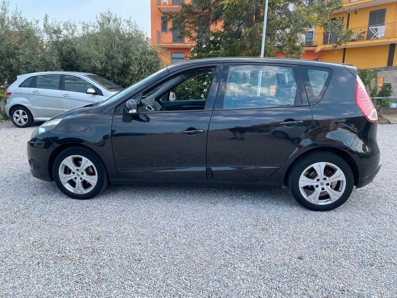 Renault Scenic Scénic X-Mod 1.5 dCi 110CV Luxe