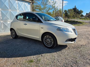 Lancia Ypsilon 1.2 69 CV 5 porte S&S Gold
